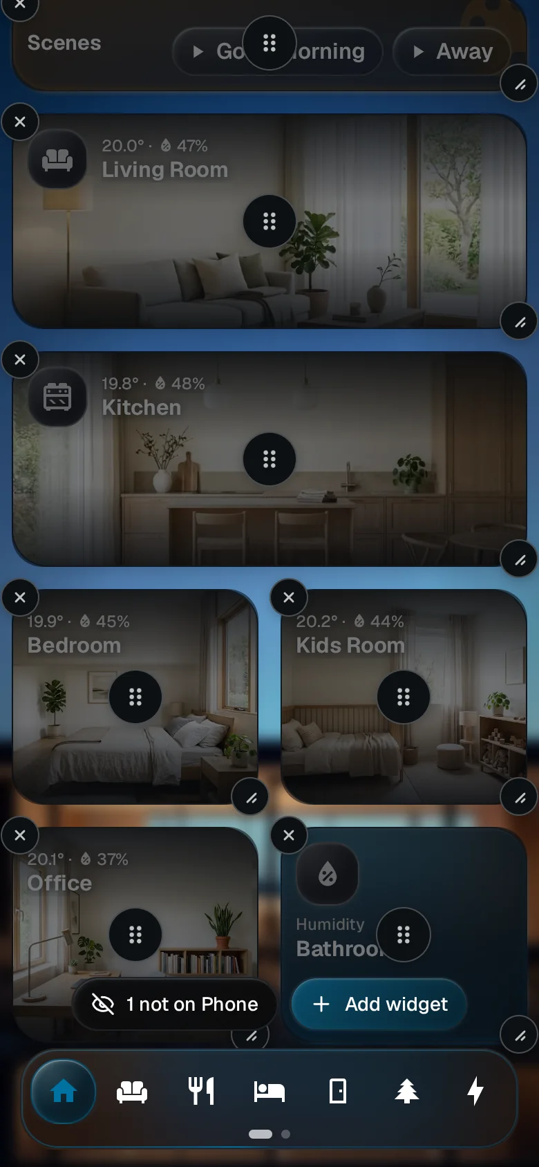 The phone in edit mode, with the dock pressed to leave it